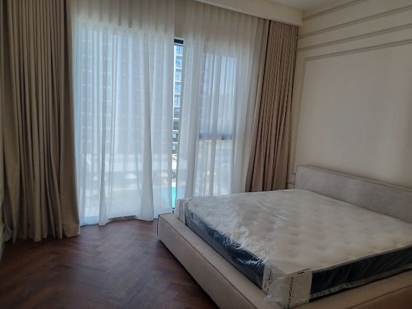 Elegant curtains for modern Dubai homes
