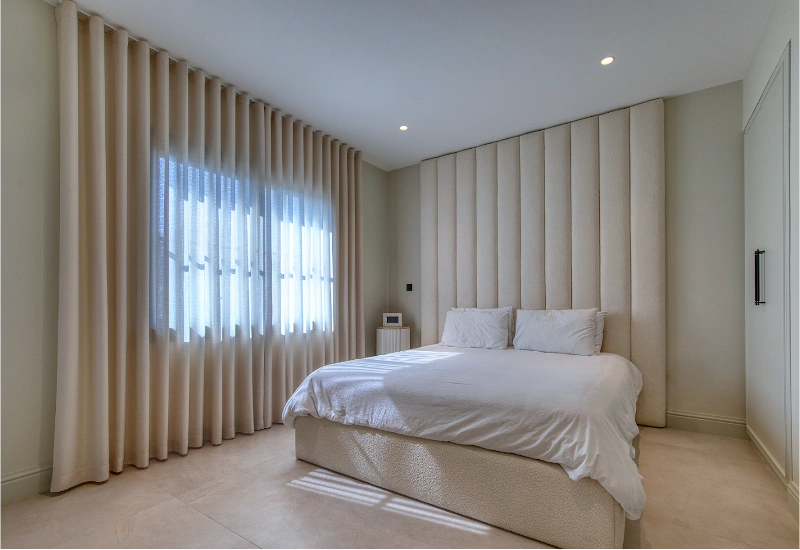 Wave curtains with sleek ceiling track