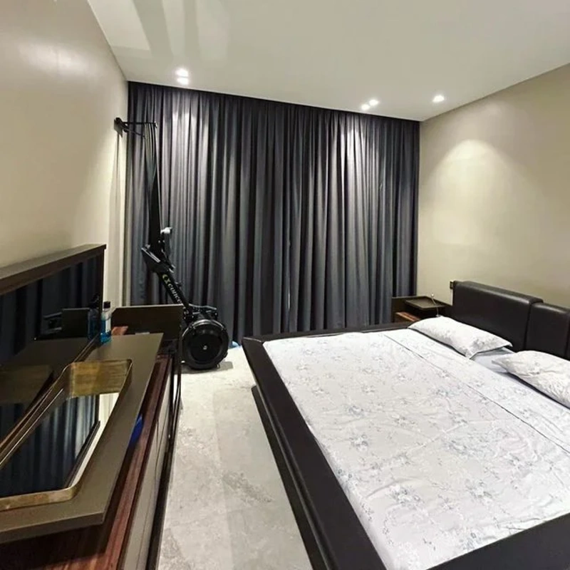 Thick soundproof curtains for noise control