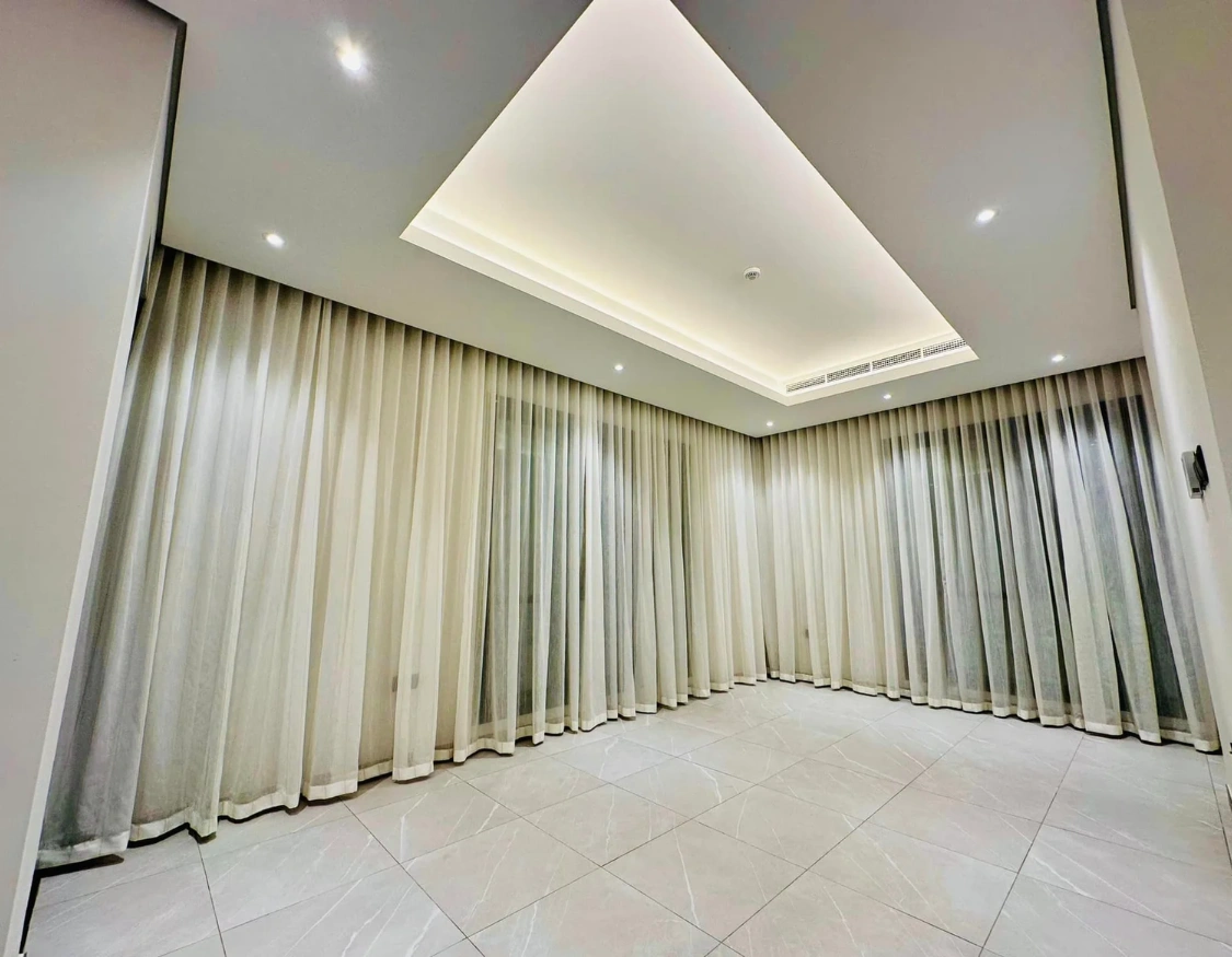 Modern curtains Dubai