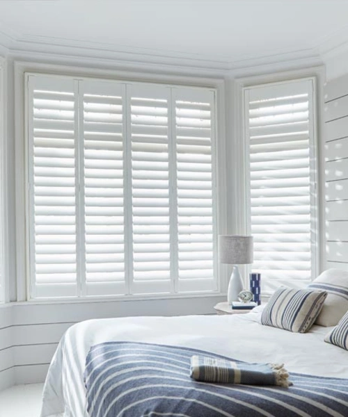 Bedroom duplex blinds