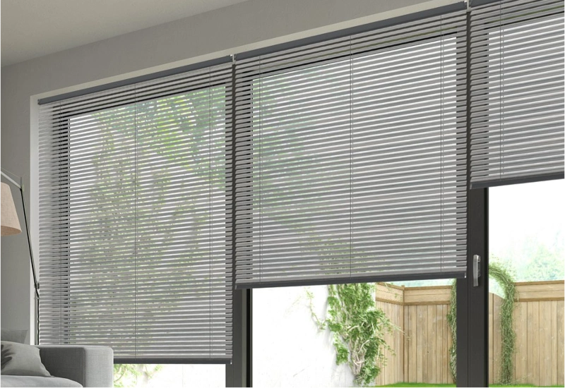 Sleek venetian blinds fitting