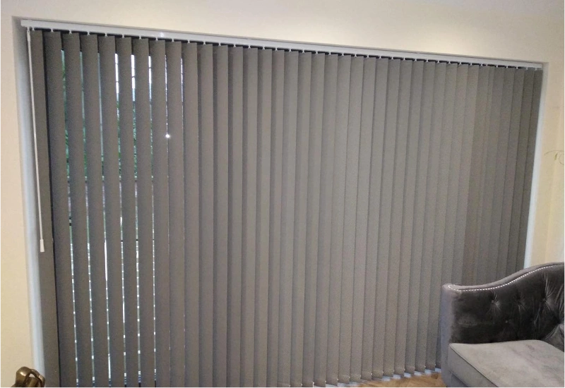 Proper vertical blinds layout
