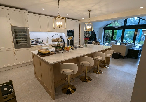 Modern kitchen furniture set Dubai