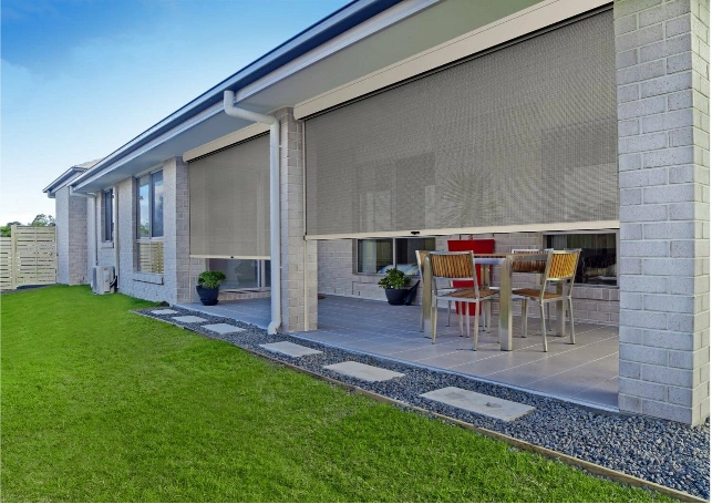 Track-guided outdoor blinds system