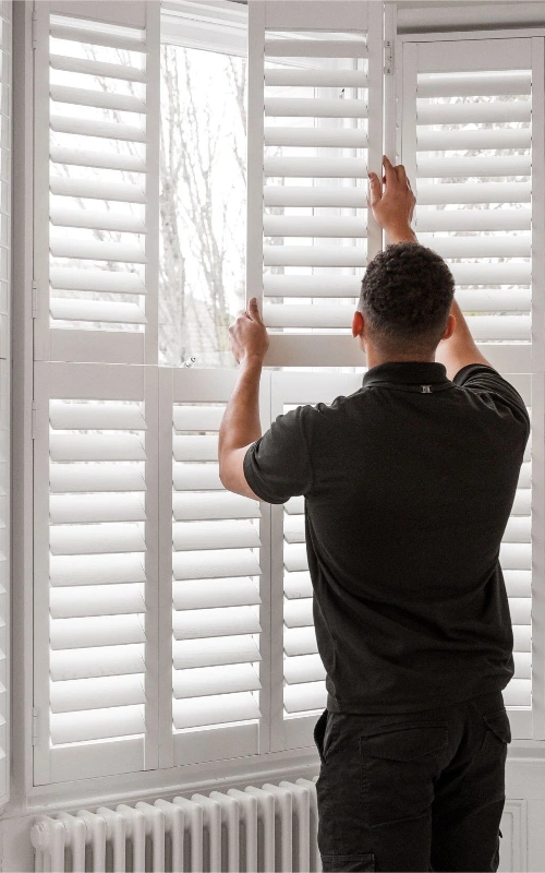 Professional shutter blinds install team