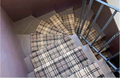 Liner stair carpet in home