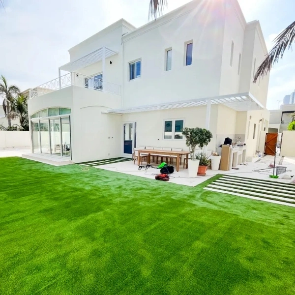 Realistic synthetic turf carpet Dubai