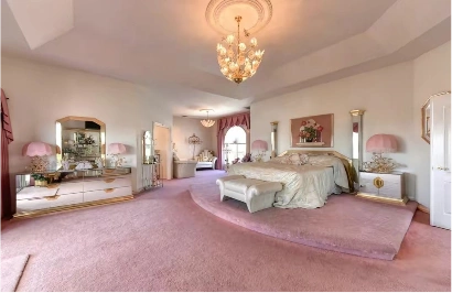 Free Pink Carpet Samples Dubai