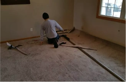 Dubai carpet stretching service