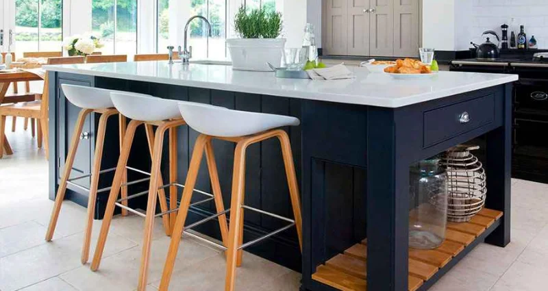 Contemporary kitchen island Dubai