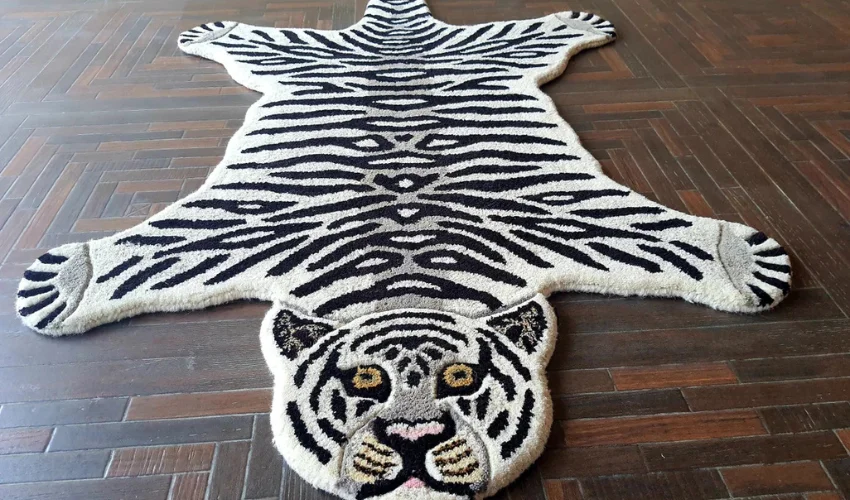 Wool tiger rug