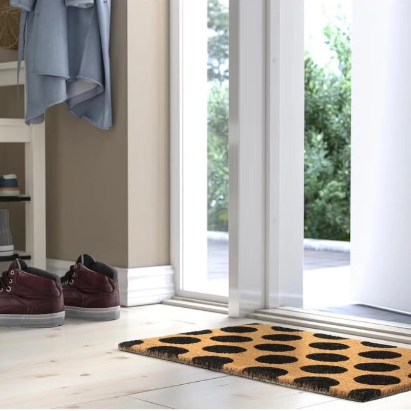 Black dot entrance door mat